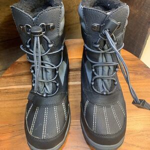 Totes child’s boots.  Inv 5324